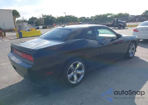 2013 Dodge Challenger R/T из США, поврежденный, VIN 2C3CDYBT8DH500842